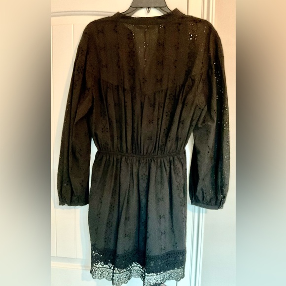 Zara Elegant Black Mini Lace Dress - Picture 2 of 4